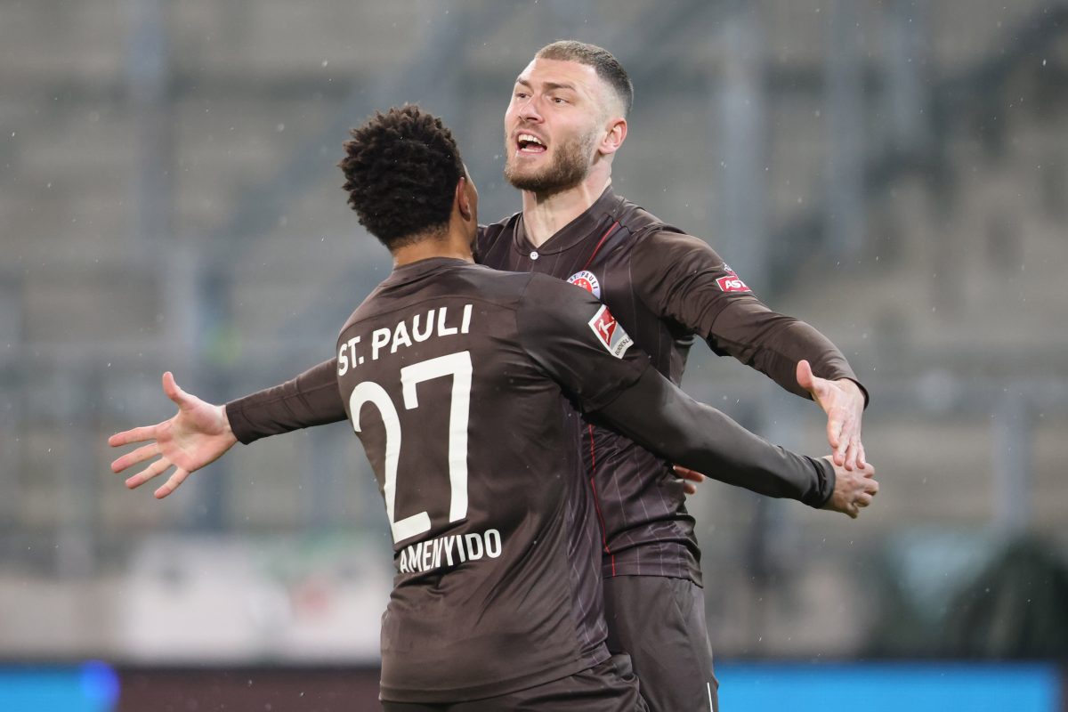 Maximilian Dittgen vom FC St. Pauli feiert sein Führungstor im Spiel gegen den FC St. Pauli