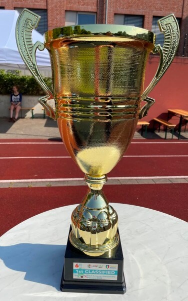 Der goldene Pokal für den 1. Platz bei der Europameisterschaft.