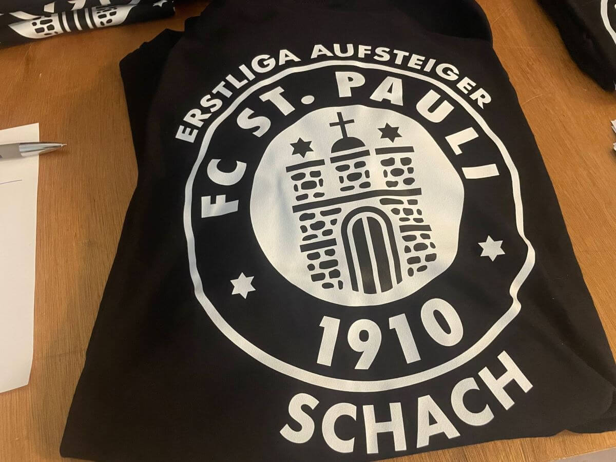 Merchandise: 
FC St. Pauli-Schach - Erstliga Aufsteiger