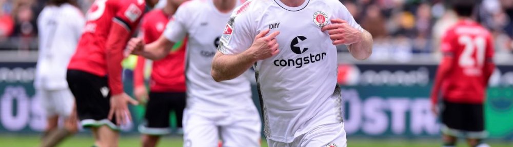 Hannover, Deutschland, 21.04.2024, 2. Bundesliga, Hannover 96 - FC St. Pauli Johannes Eggestein (FCSP) jubelt über seinen Treffer zum 2:1 gegen Hannover 96. Copyright: Peter Boehmer
