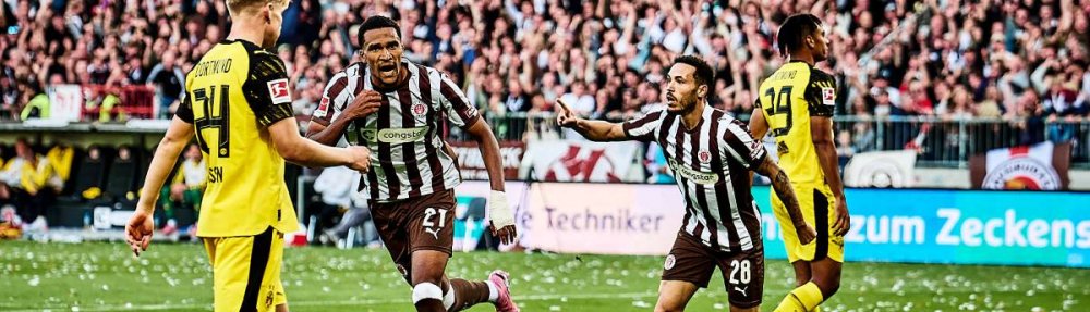 Andréas Hountondji (FC St. Pauli) jubelt nach seinem Tor zum 1:1 gegen Borussia Dortmund. 27.08.2025 // (c) Stefan Groenveld