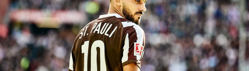 Hamburg, Deutschland, 14.09.2025, Millerntor-Stadion, FC St. Pauli - FC Augsburg Danel Sinani erzielte für den FC St. Paiuli gegen den FC Augsburg den 2:1-Siegtreffer. Copyright: Stefan Groenveld