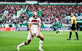 Bremen, Deutschland, 04.10.2025, Weserstadion, SV Werder Bremen - FC St. Pauli Hauke Wahl (FC St. Pauli) ist enttäuscht während der Partie gegen den SV Werder Bremen. Copyright: Stefan Groenveld