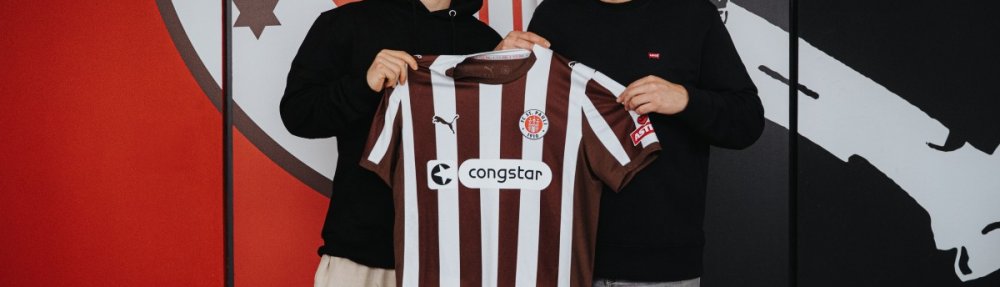 FC St. Pauli Neuzugang Mathias Rasmussen bei der Präsentation mit Andreas Bornemann. // (c) FC St. Pauli