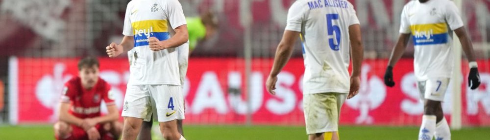 ENSCHEDE, NETHERLANDS - NOVEMBER 28: Mathias Rasmussen #4 of Royal Union Saint-Gilloise reacts after Royale Union Saint-Gilloise defeated FC Twente 1-0 during the UEFA Europa League 2024/25 League Phase MD5 match at FC Twente Stadium on November 28, 2024 in Enschede, Netherlands. (Photo by Alex Bierens de Haan/Getty Images)