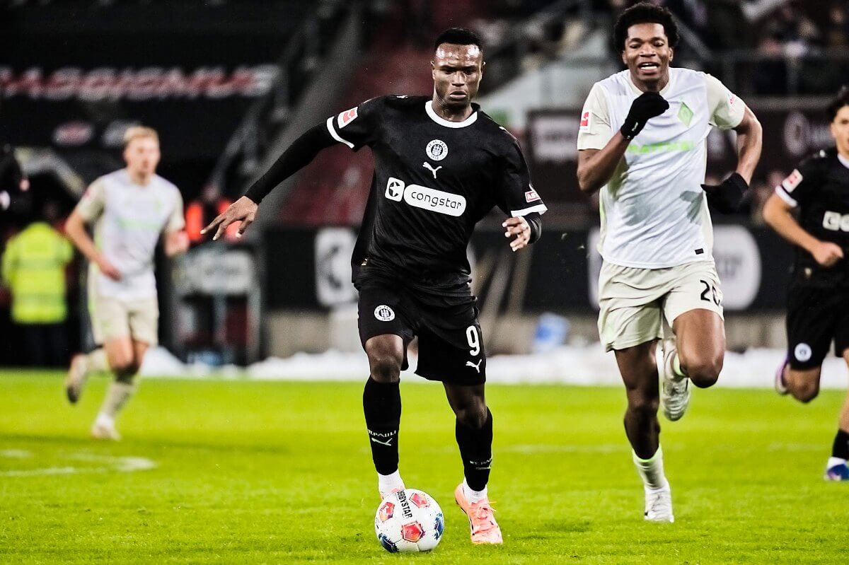 Ceesay im gestrigen Test gegen Werder. // (c) Stefan Groenveld