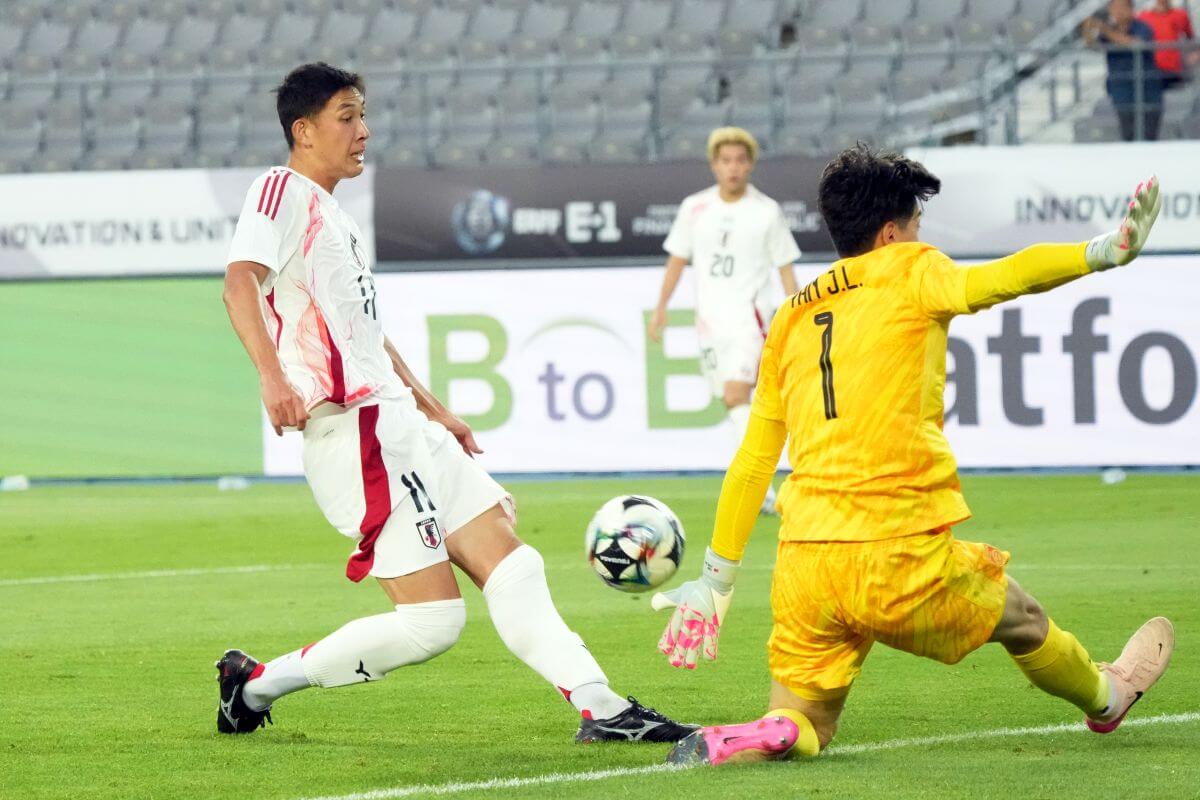 YONGIN, SOUTH KOREA - JULY 12: Taichi Hara #11 in action during the EAFF E-1 Men's Football Championship match between Japan and China at Yongin Mireu Stadium on July 12, 2025 in Yongin, South Korea. (Photo by Koji Watanabe/Getty Images)