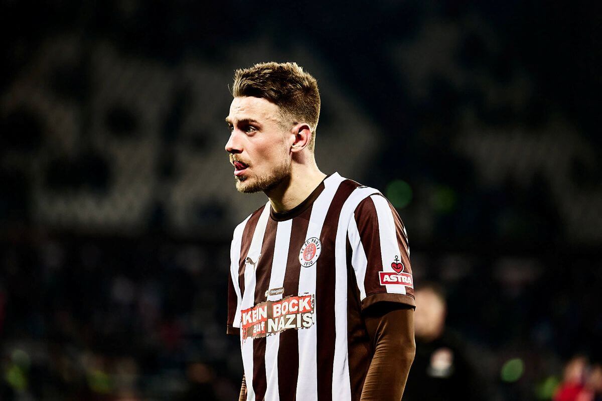 Hamburg, Deutschland, 22.03.2026, Fussball, Bundesliga, Millerntor-Stadion, FC St. Pauli - SC Freiburg Hauke Wahl vom FC St. Pauli ist enttäuscht nach der Niederlage gegen den SC Freiburg. Copyright: Stefan Groenveld