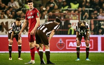 Hamburg, Deutschland, 17.04.2026, Bundesliga, Millerntor-Stadion, FC St. Pauli - 1. FC Köln Nach Abpfiff sind die Spieler des FC St. Pauli aufgrund des 1:1 enttäuscht. Copyright: Stefan Groenveld