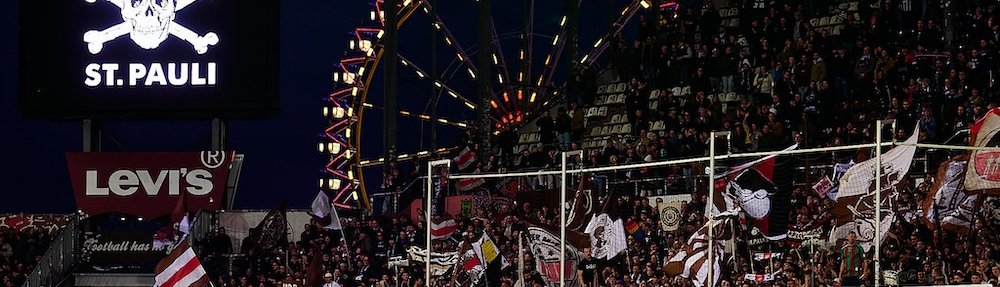 Am Freitagabend um 20:30 Uhr empfängt der FC St. Pauli den 1. FC Köln, während parallel der Hamburger Dom auf dem Heiligengeistfeld stattfindet.