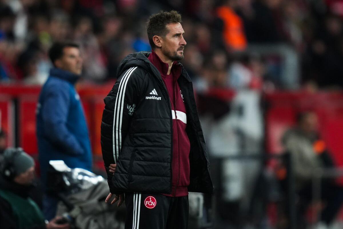LEVERKUSEN, GERMANY - OCTOBER 28: Miroslav Klose, Head Coach of 1. FC Nürnberg, looks on during the DFB Cup 2026/27 match between Bayer 04 Leverkusen and 1. FC Nürnberg at BayArena on October 28, 2026 in Leverkusen, Germany. (Photo by Pau Barrena/Getty Images)