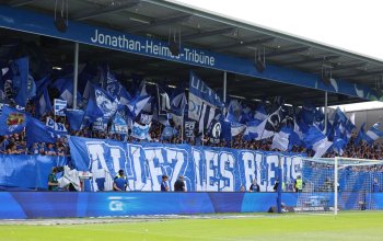 Darmstadt 98 Heimkurve beim Spiel gegen Union Berlin, 26.08.2023. // (c) Jörg Halisch/Getty Images via OneFootball